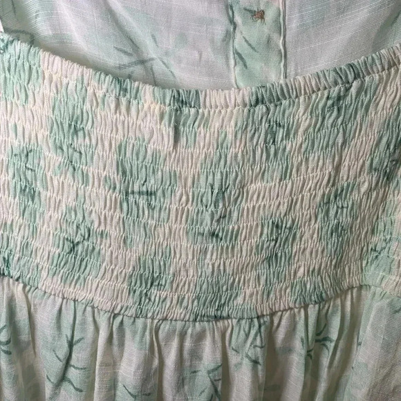 Lauren Conrad floral Boho tank top with button front size medium - Picture 3 of 7